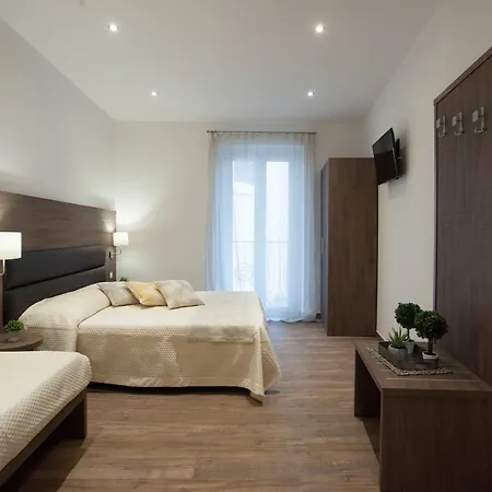 Magnifica Luxury Pensión 3*